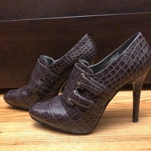 Guess by Marciano pumps